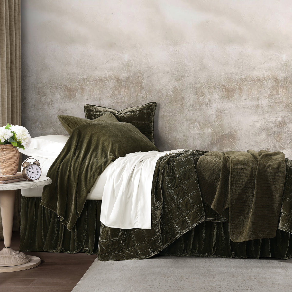 Stella Double Box Stitch Quilt (Fern Green) - Shop The Look
