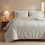 Porto Matelassé Bedding Set