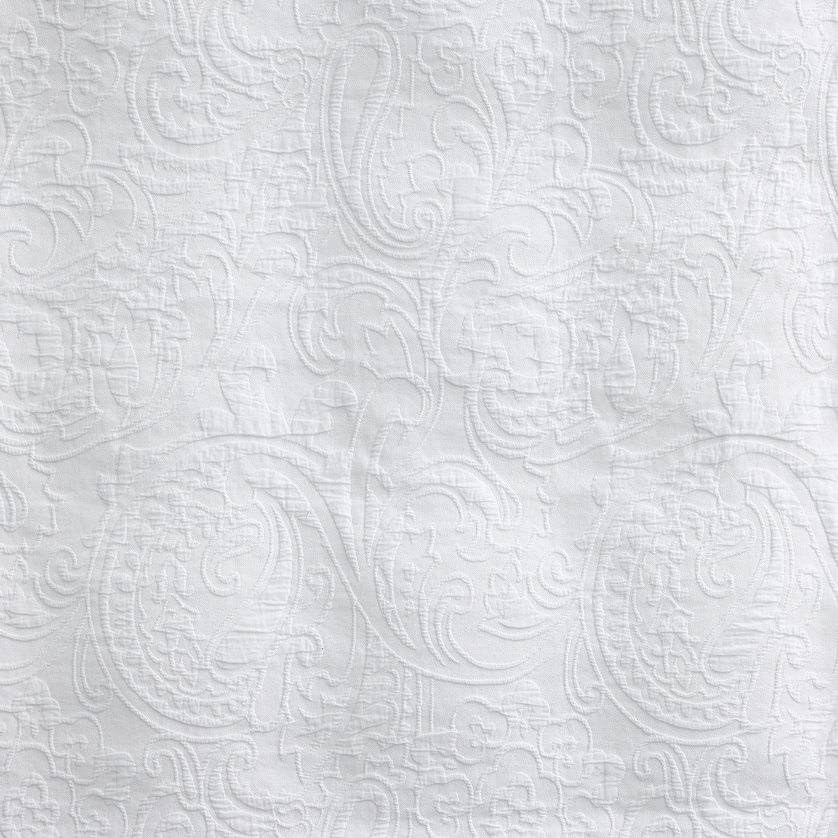 CAMELLIA'S PAISLEY MATELASSÉ fabric detail