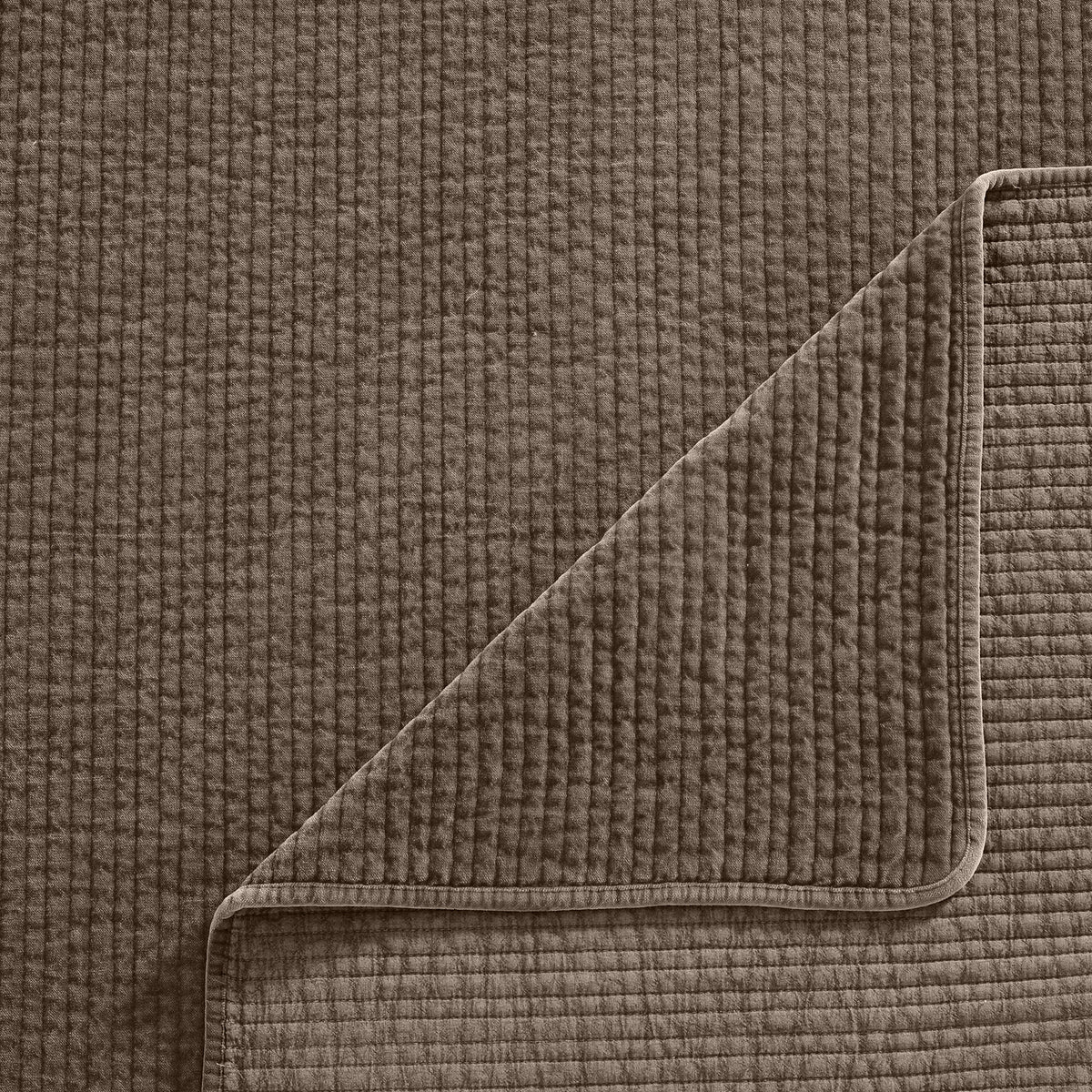 VELVET, SOFTENED BY STONEWASHING fabric detail